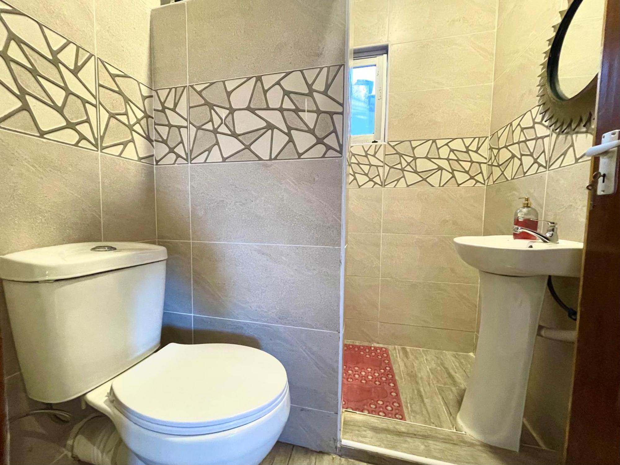 Diani Waterfalls Luxury Villa Galu Buitenkant foto
