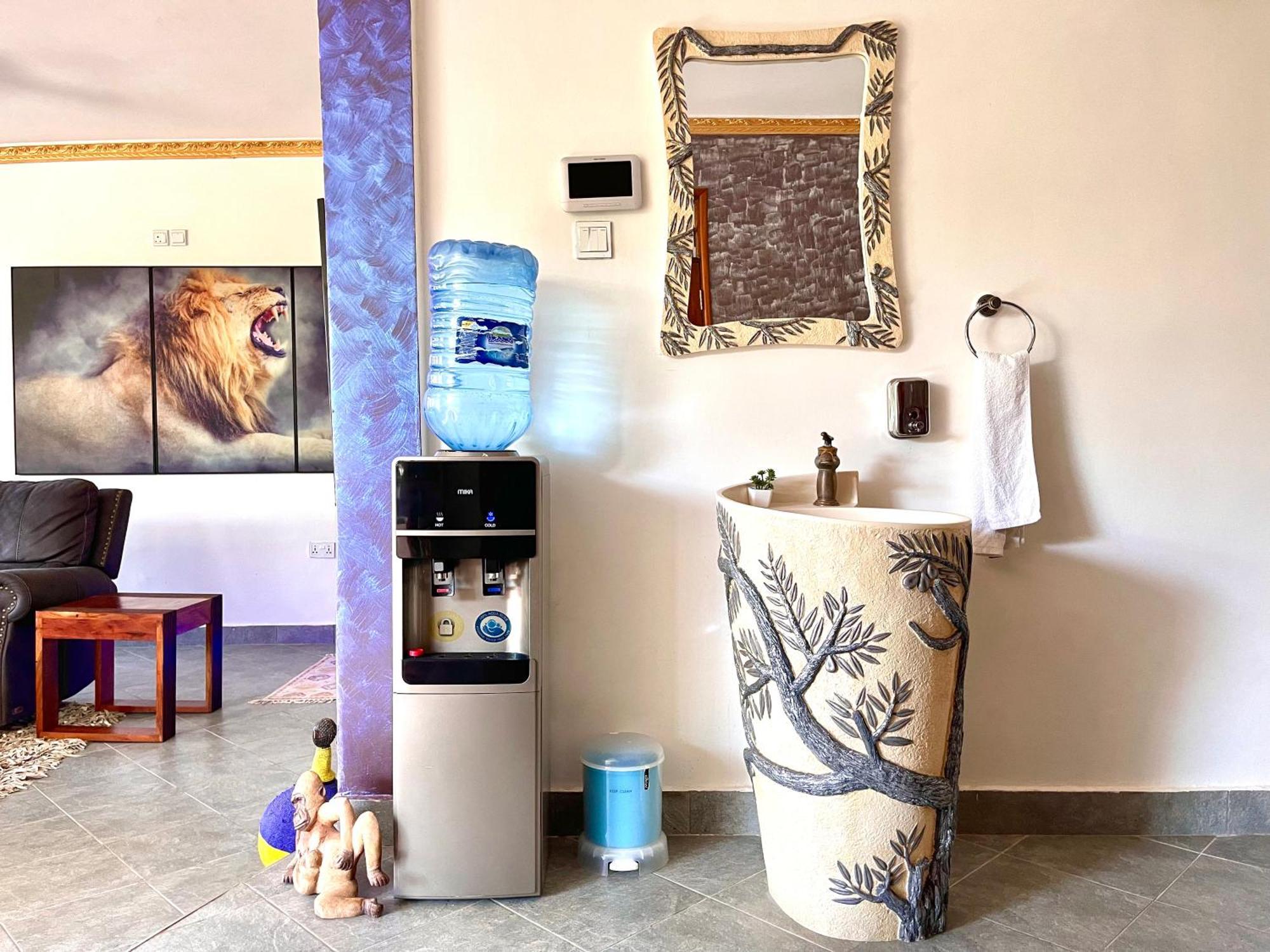 Diani Waterfalls Luxury Villa Galu Buitenkant foto