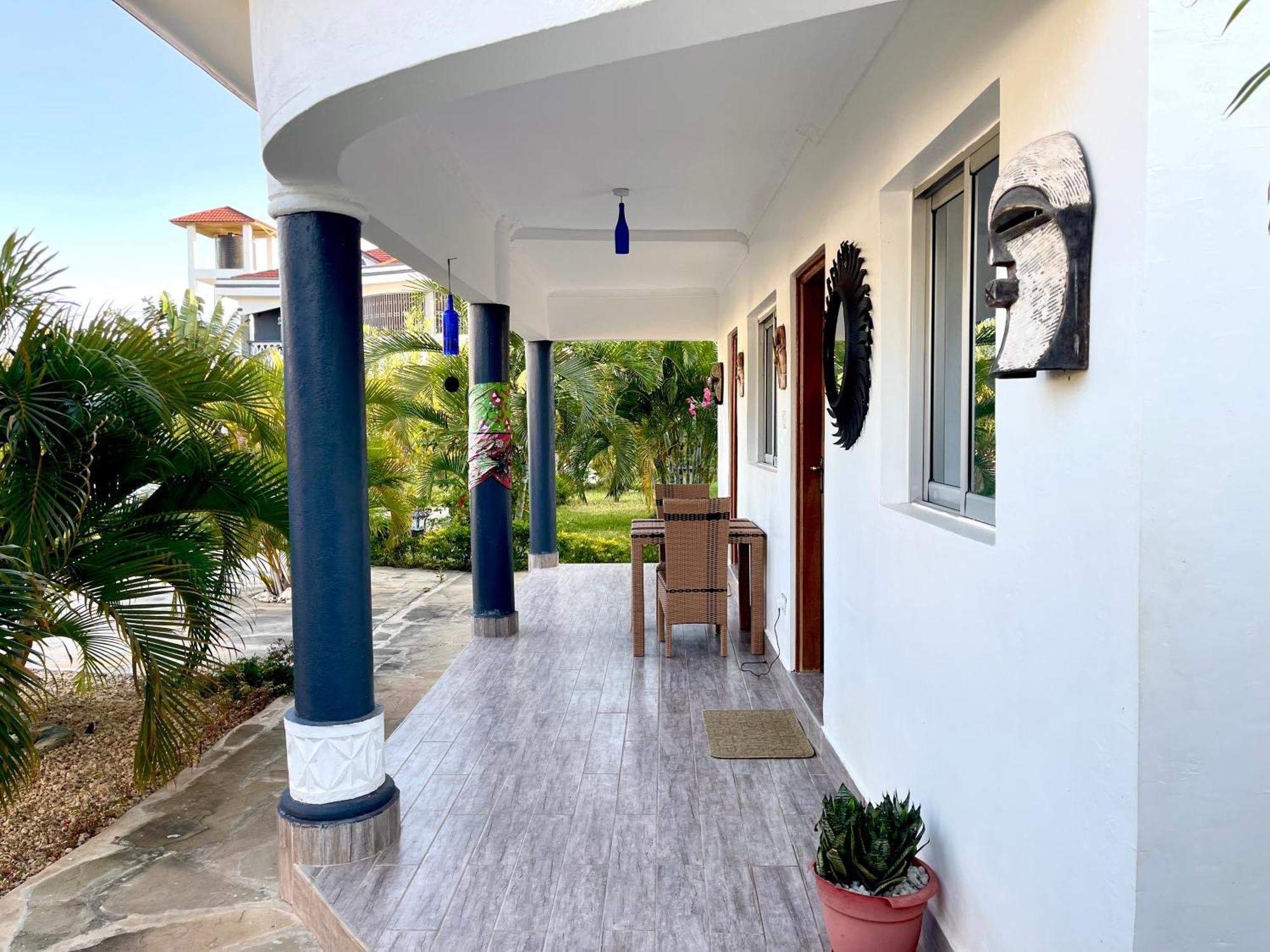 Diani Waterfalls Luxury Villa Galu Buitenkant foto