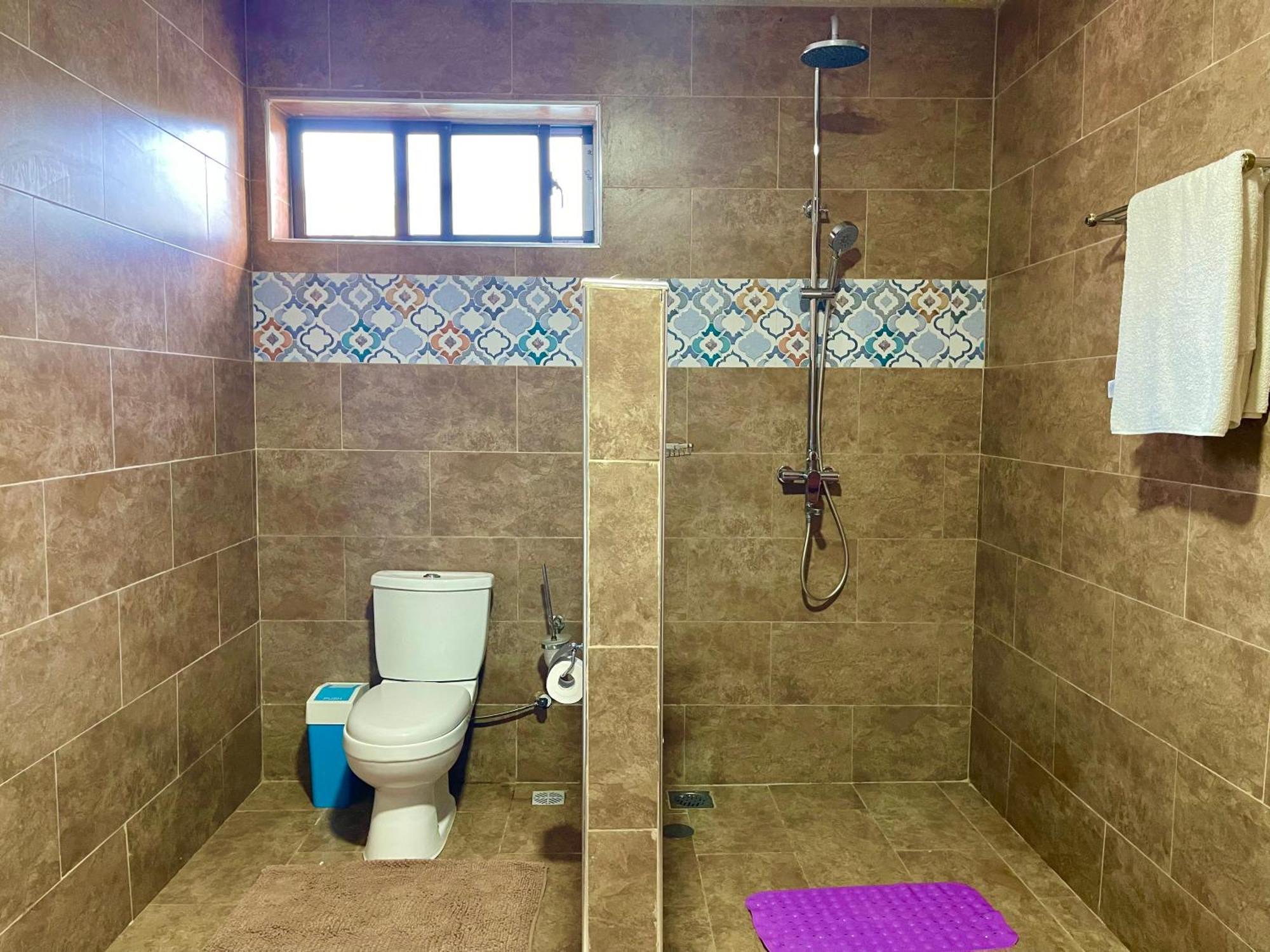 Diani Waterfalls Luxury Villa Galu Buitenkant foto